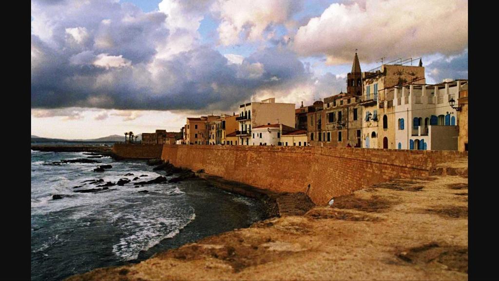Cozy Apartment Mati Alghero Historic Center Exterior photo